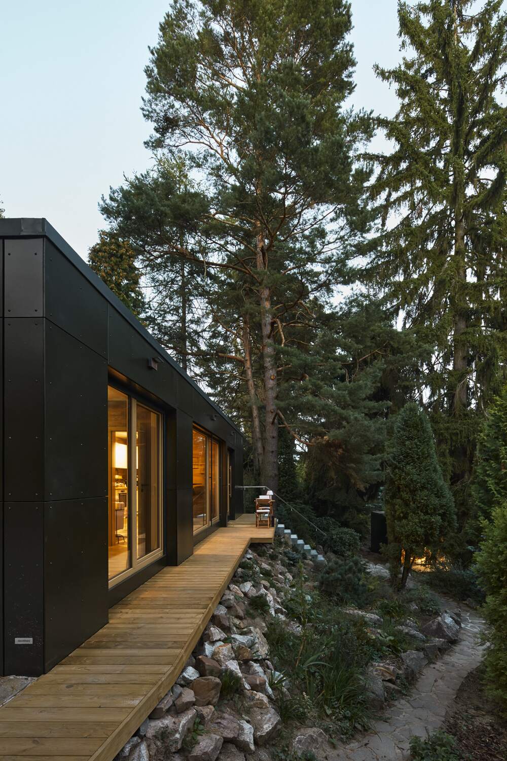 modul Hideaway pohled z boku na teresau